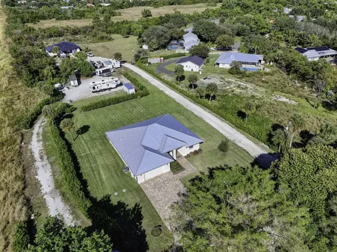8249 Se Dharlys Street Hobe Sound FL 33455