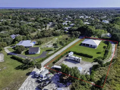 8249 Se Dharlys Street Hobe Sound FL 33455