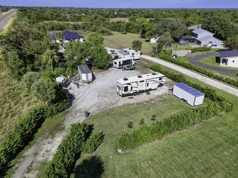 8249 Se Dharlys Street Hobe Sound FL 33455