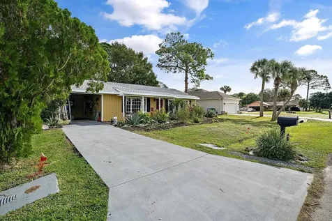 481 Warren Street Sebastian FL 32958