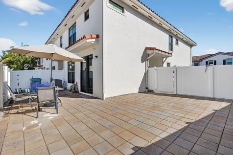 1011 Willow Place Riviera Beach FL 33410