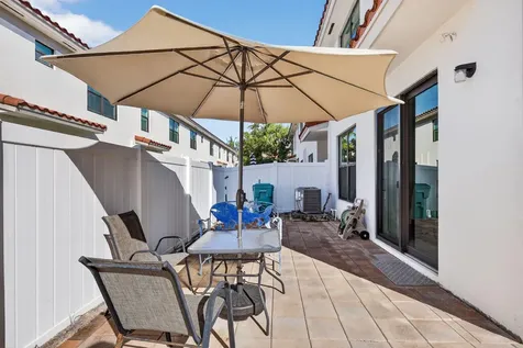 1011 Willow Place Riviera Beach FL 33410