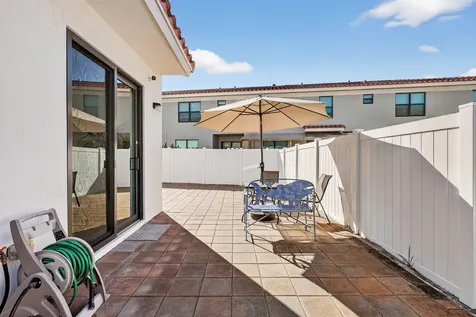 1011 Willow Place Riviera Beach FL 33410