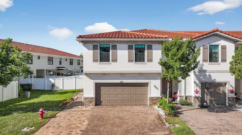 1011 Willow Place Riviera Beach FL 33410