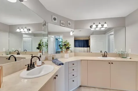 804 E Windward Way Lantana FL 33462