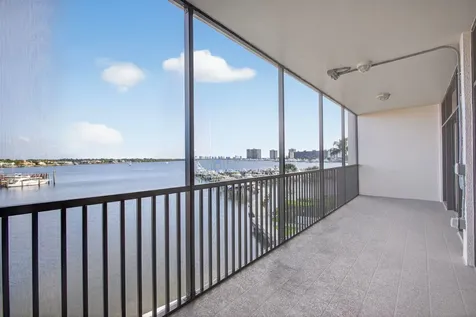 11390 Twelve Oaks Way North Palm Beach FL 33408