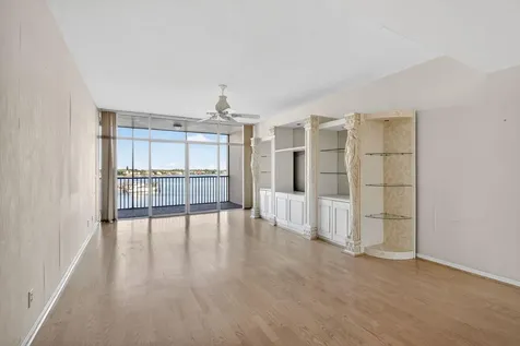 11390 Twelve Oaks Way North Palm Beach FL 33408