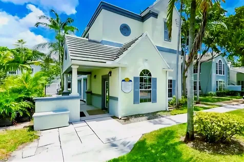 1020 Crystal Way Delray Beach FL 33444