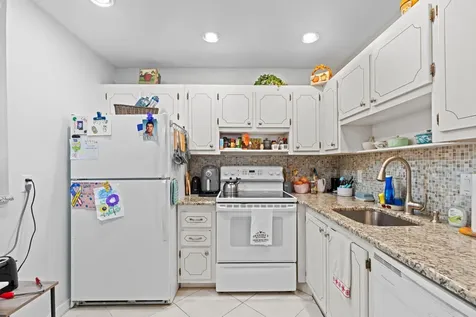 323 Seville Delray Beach FL 33446