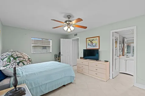 323 Seville Delray Beach FL 33446