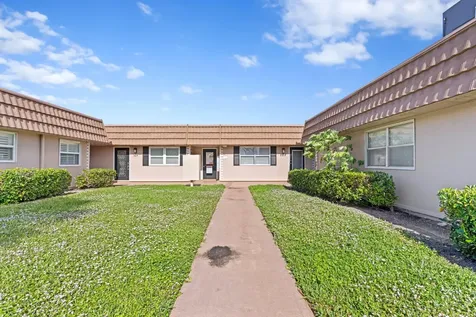 323 Seville Delray Beach FL 33446