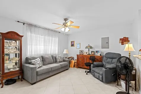 323 Seville Delray Beach FL 33446