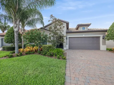 564 Se Monet Drive Port Saint Lucie FL 34984