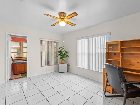 992 Seneca Avenue Sebastian FL 32958