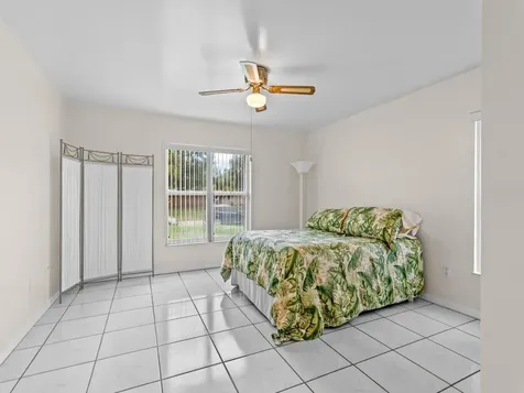992 Seneca Avenue Sebastian FL 32958