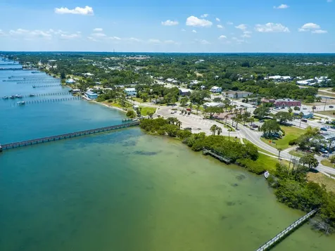 992 Seneca Avenue Sebastian FL 32958