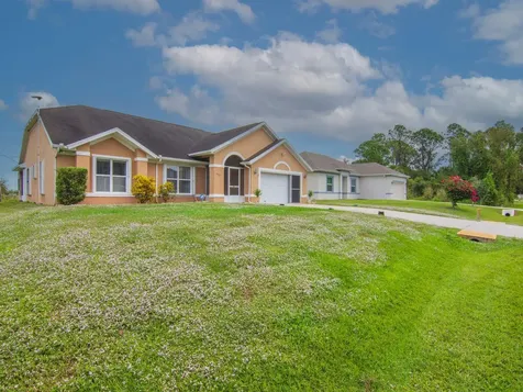 992 Seneca Avenue Sebastian FL 32958