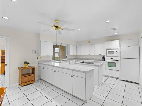 992 Seneca Avenue Sebastian FL 32958