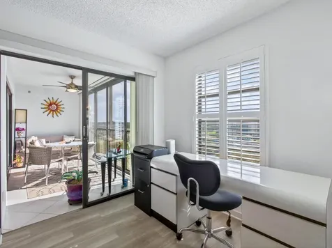 7290 Kinghurst Drive 703 Delray Beach FL 33446