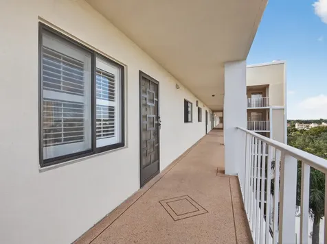 7290 Kinghurst Drive 703 Delray Beach FL 33446