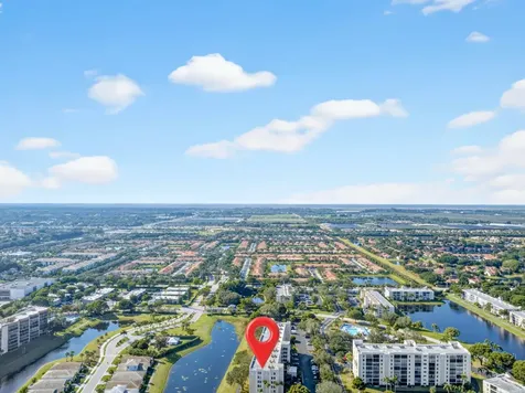 7290 Kinghurst Drive 703 Delray Beach FL 33446