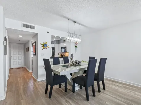 7290 Kinghurst Drive 703 Delray Beach FL 33446