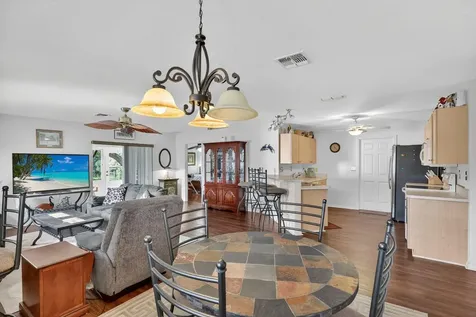 111 Camino Del Rio Port Saint Lucie FL 34952