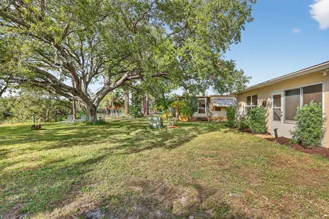111 Camino Del Rio Port Saint Lucie FL 34952