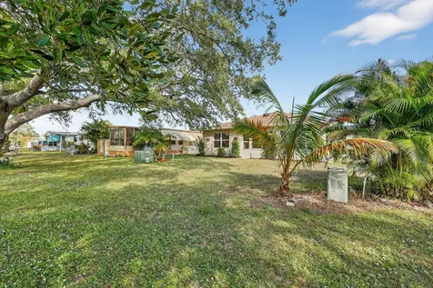 111 Camino Del Rio Port Saint Lucie FL 34952