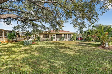 111 Camino Del Rio Port Saint Lucie FL 34952