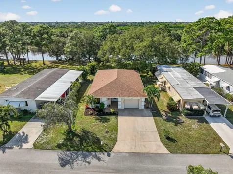 111 Camino Del Rio Port Saint Lucie FL 34952