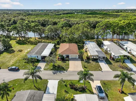 111 Camino Del Rio Port Saint Lucie FL 34952