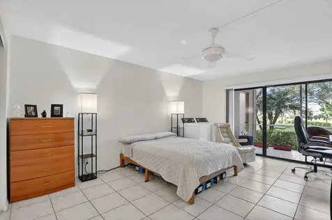 5650 Camino Del Sol Boca Raton FL 33433
