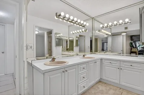 5650 Camino Del Sol Boca Raton FL 33433