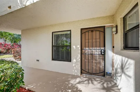 5650 Camino Del Sol Boca Raton FL 33433