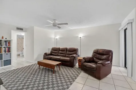 5650 Camino Del Sol Boca Raton FL 33433