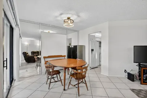 5650 Camino Del Sol Boca Raton FL 33433