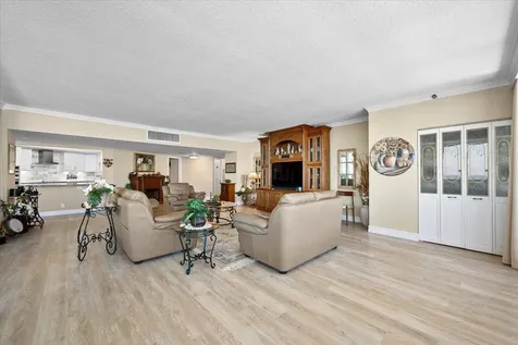 100 Lakeshore Drive North Palm Beach FL 33408
