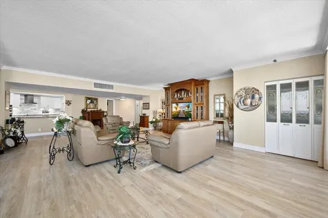 100 Lakeshore Drive North Palm Beach FL 33408