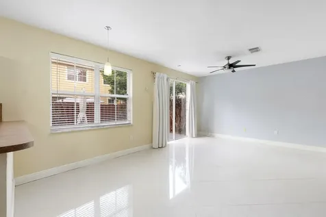 13743 Sw 116th Terrace Miami FL 33186