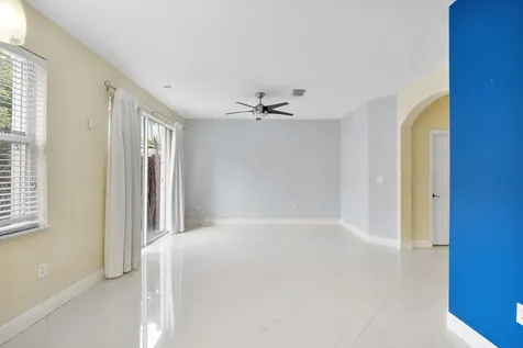 13743 Sw 116th Terrace Miami FL 33186