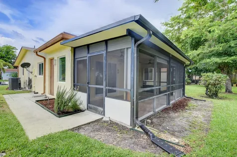 6347 Country Wood Way Delray Beach FL 33484