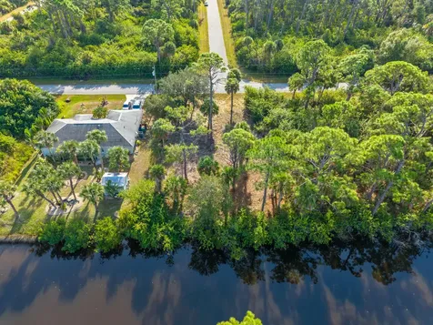 409 Cheshire Street Port Charlotte FL 33953