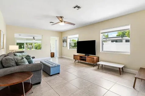 123 Nw 6th Avenue Delray Beach FL 33444