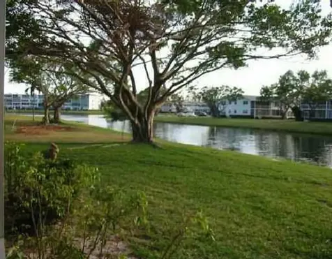 52 Islewood C Deerfield Beach FL 33442