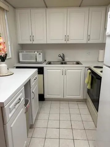 52 Islewood C Deerfield Beach FL 33442