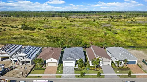 10720 Northbrook Circle Palm Beach Gardens FL 33412