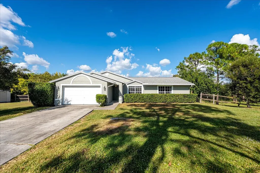 15211 92nd Court The Acreage FL 33412