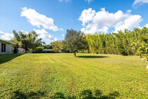 15211 92nd Court The Acreage FL 33412