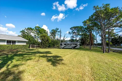 15211 92nd Court The Acreage FL 33412